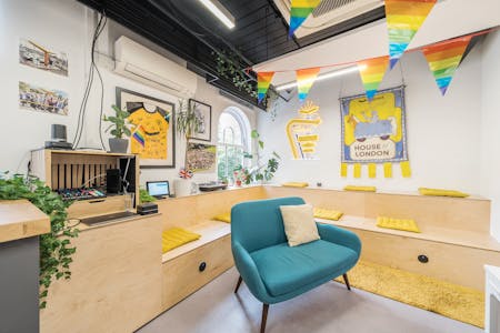 3 Bath Place, London, Office To Let - 1312191186859c9b3ab58c.jpg