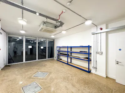 61-63 Rochester Place (Ground Floor), London, Office To Let - IMG_3259.jpg