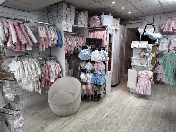 Bubbles Childrenswear, 136 Merry Street, Motherwell For Sale - IMG_7364.jpg