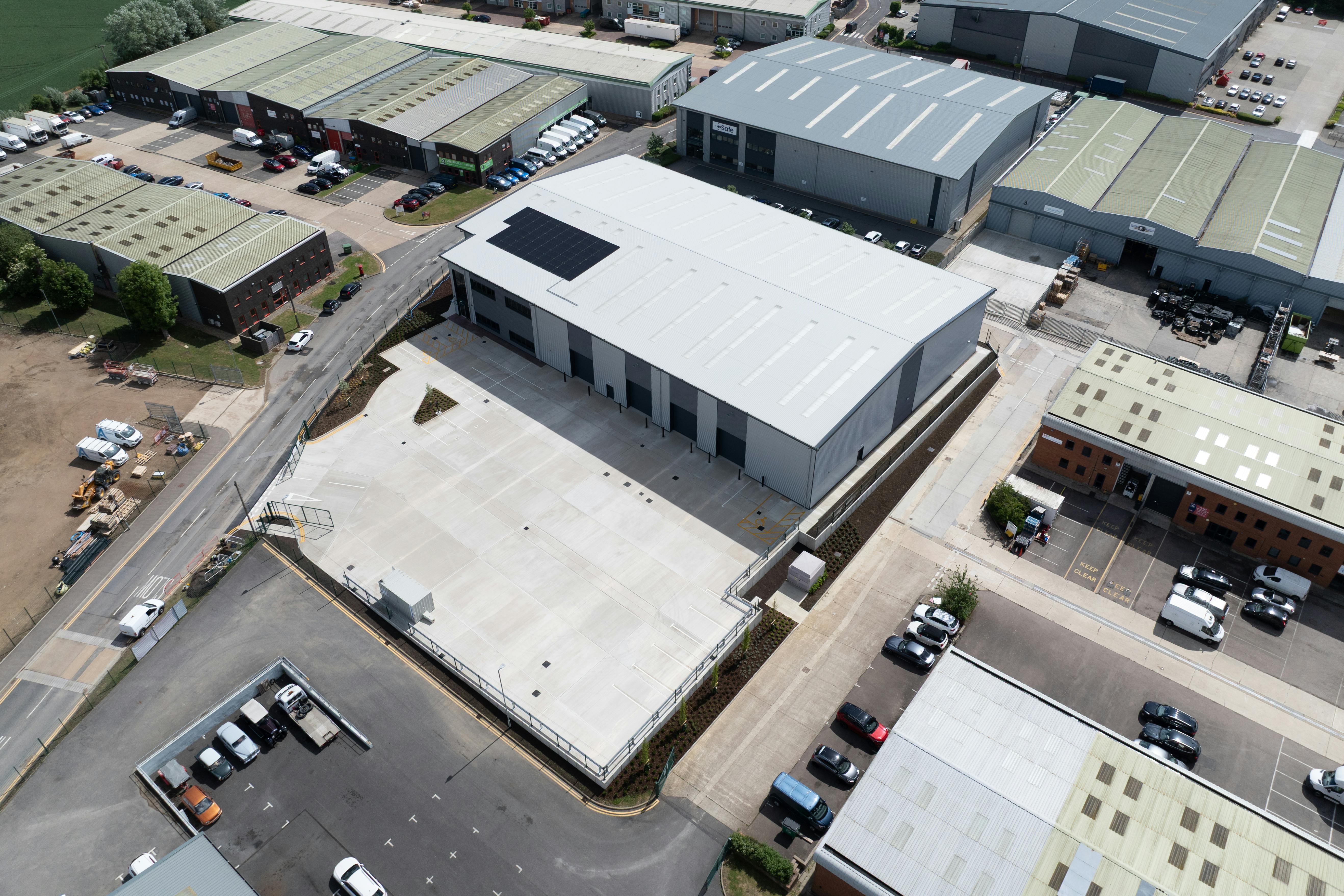 Revolution Hub, Aylesbury, Industrial To Let - DJI_20250528095308_0269_D.jpg
