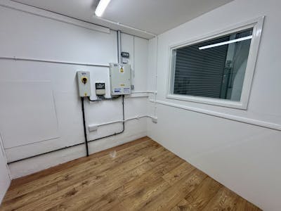 Unit 9B, Freemans Parc, Cardiff, Industrial To Let - IMG_6904.jpg