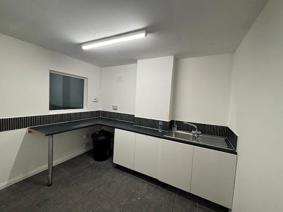 17 Scotts Road, Paisley, Industrial To Let - PHOTO-2026-04-28-09-21-51 27.jpg