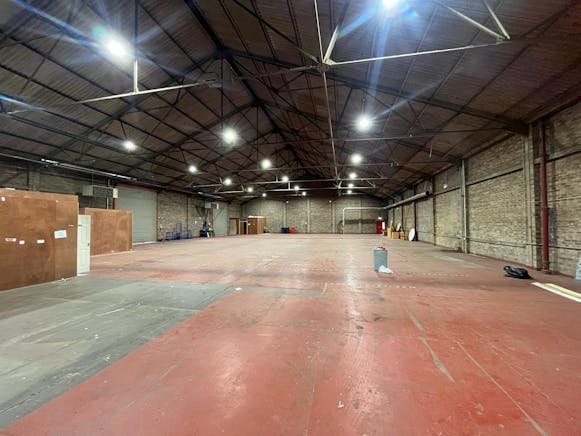 Unit E Glasgow North Trading Estate, Glasgow, Industrial To Let - Unit E Glasgow North