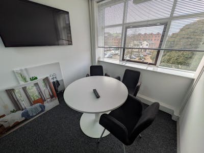 Second Floor Office, St. James House, Guildford, Office To Let - 2531.jpg