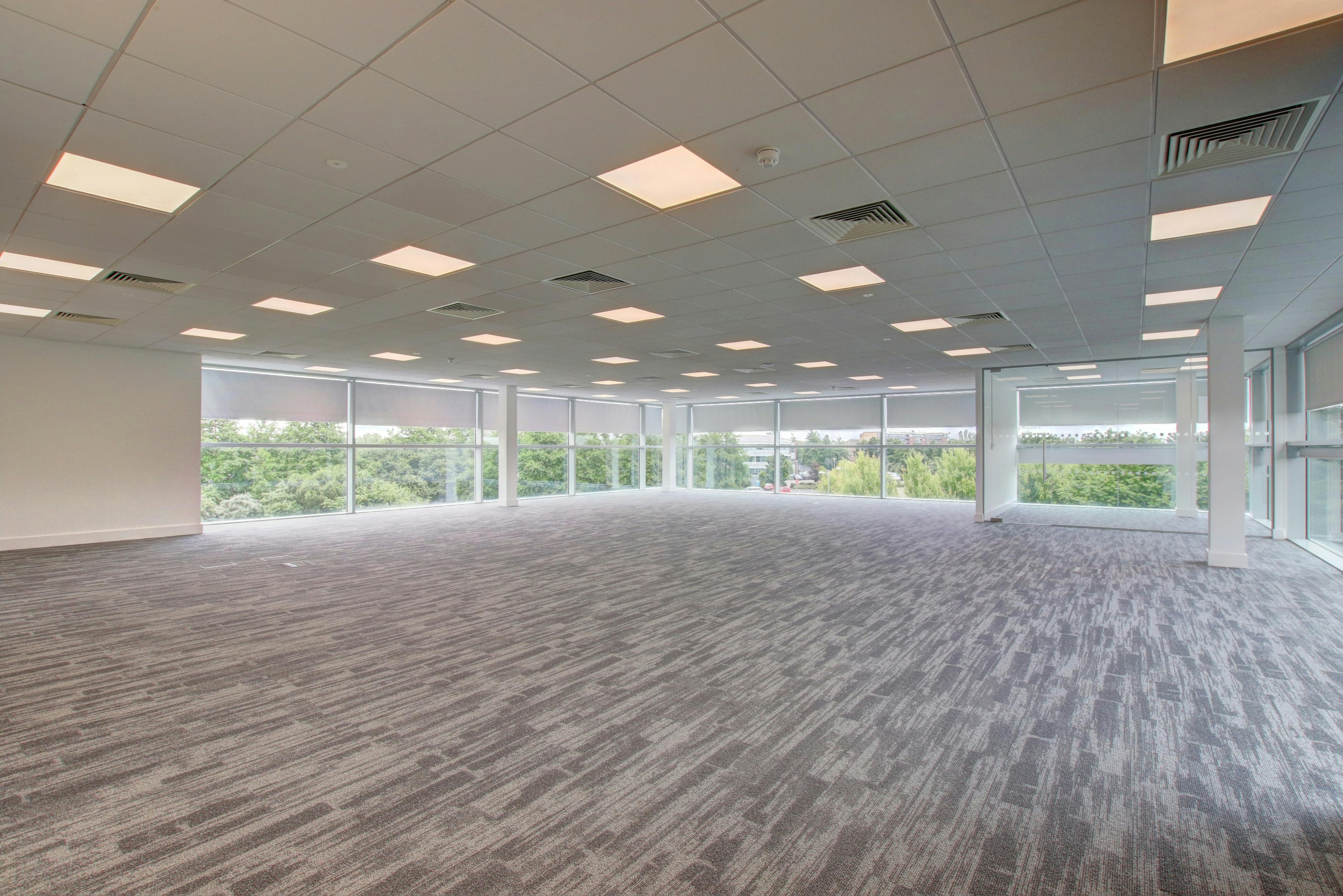 Office in Doncaster - photo 3