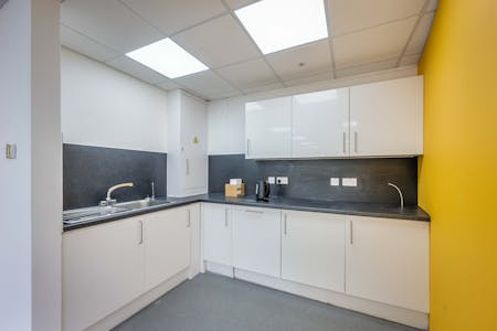 Meridian House, 9-11 Chertsey Street, Guildford, Office To Let - First Floor Suite Meridian House - interior low res 3 of 5.jpg