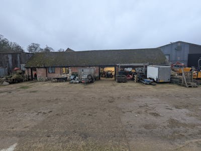 Piccards Farm Barn, Guildford, Industrial / Light Industrial / Office / Open Storage To Let - 1000008413.jpg