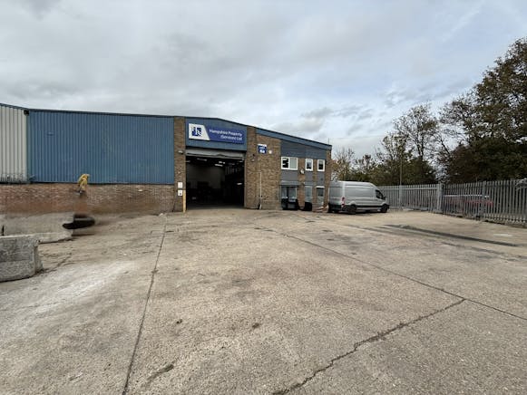 Unit 6 Tower Industrial Estate, Eastleigh, Industrial To Let - IMG_5491.JPEG