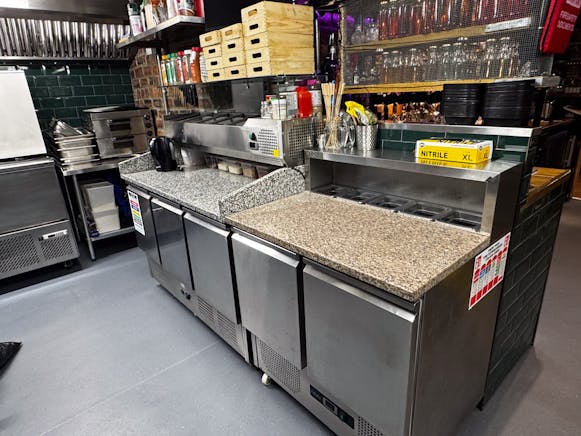 Fully Fitted 44 Cover Licensed Bar & Restaurant, 1-2 Lower Auchingramont Road, Hamilton To Let - IMG_3416.jpg