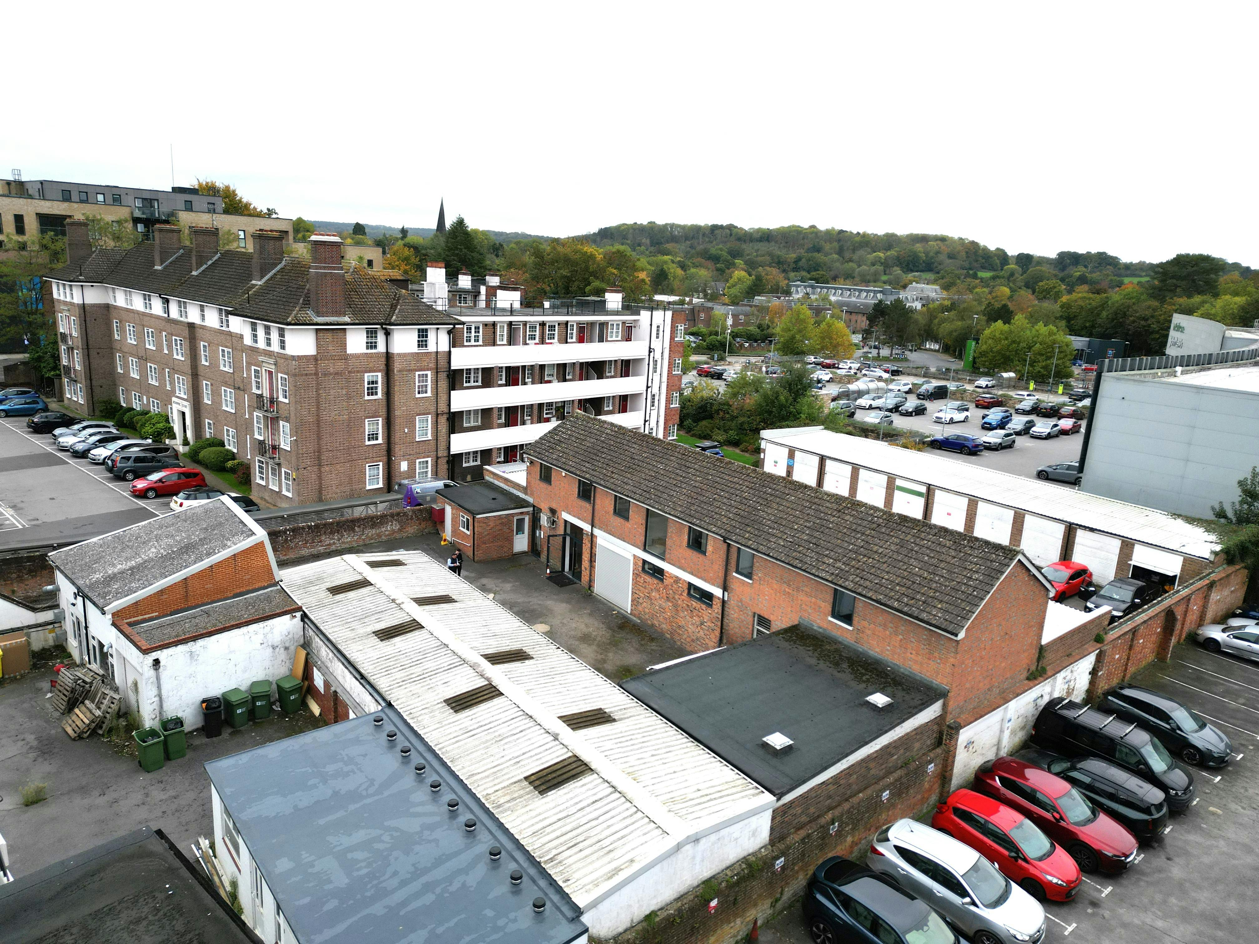 37 Bishopric, Horsham, Industrial / Office To Let - DJI_0256.JPG