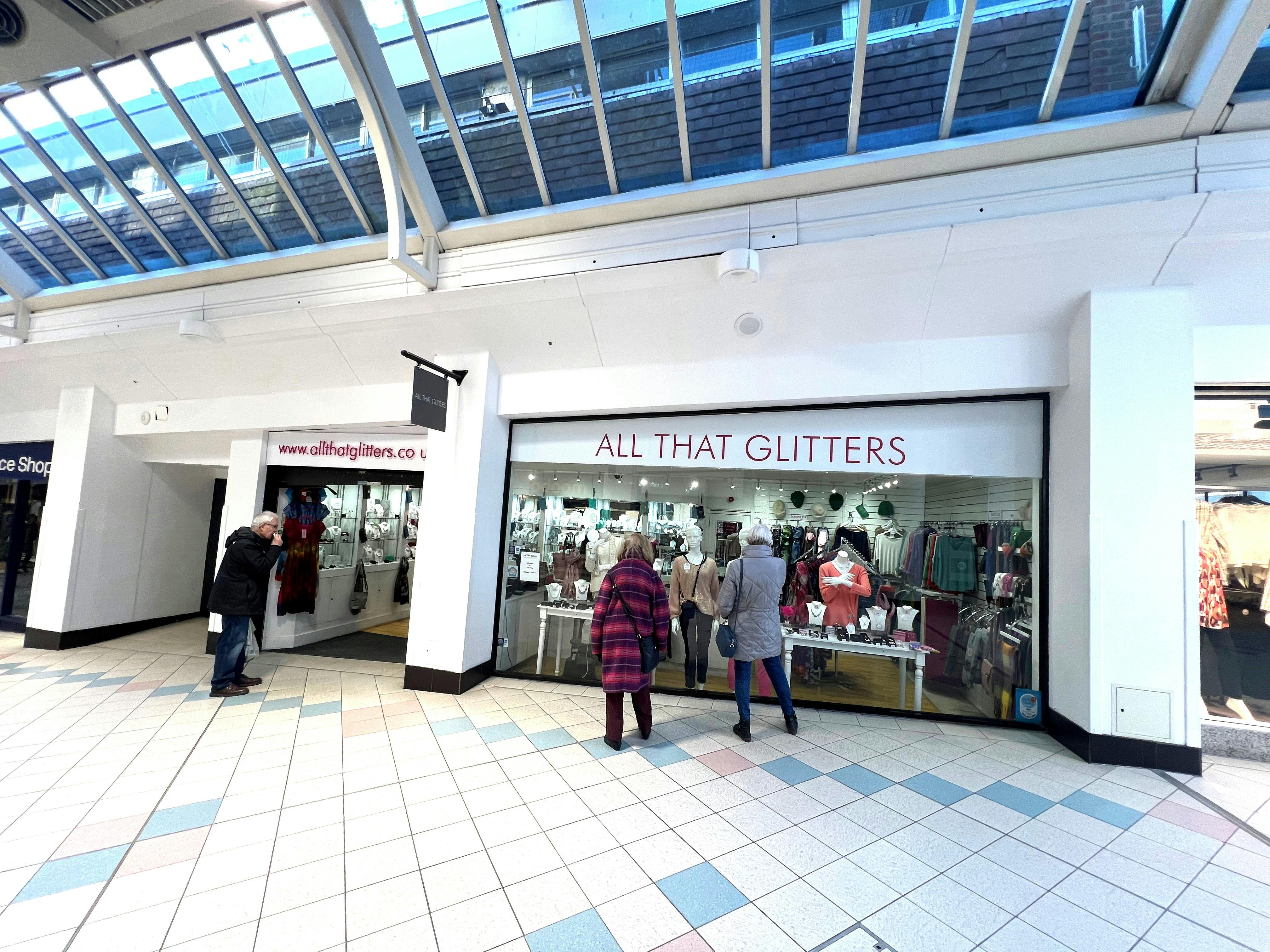 3 Swan Walk, Horsham, Retail To Let - 1.jpg