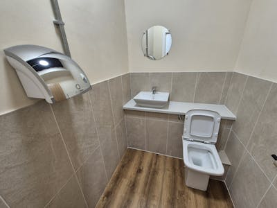 Ambition House, 6 Oldham Road, Manchester, Office To Let - 20251204_115742.jpg