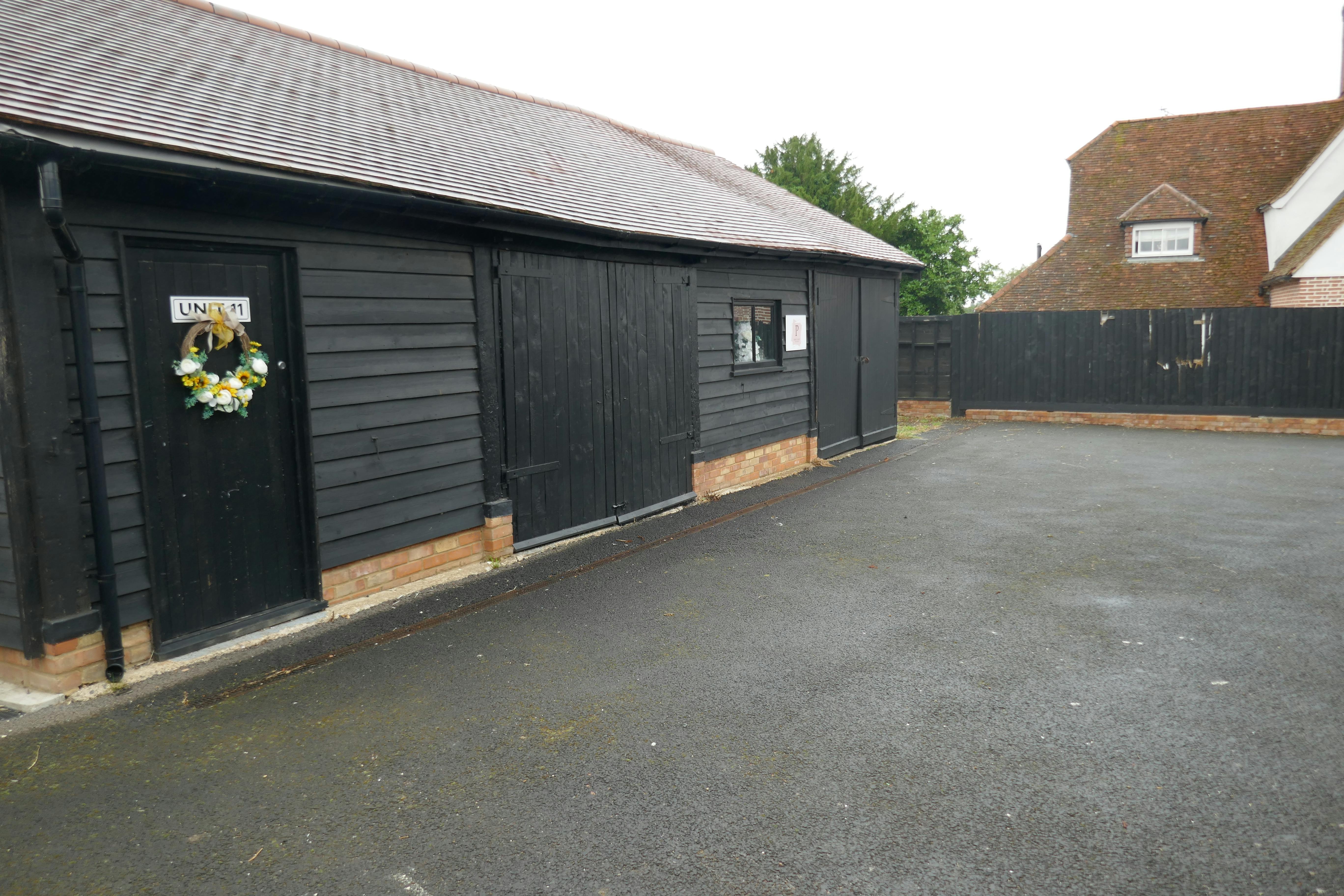 Unit 10, Crumps Farm, Sawbridgeworth, Industrial To Let - P1050753.JPG