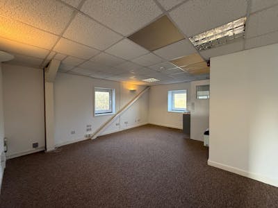 Unit 8 Park Gate Business Centre, Southampton, Industrial / Warehouse To Let - WhatsApp Image 2026-01-16 at 14.17.19 (3).jpeg