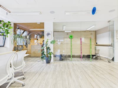 Unit 3, 9 Bell Yard Mews, London, Office For Sale - 3.jpg