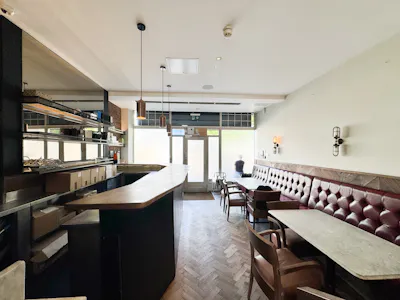 79 Royal Hospital Road, London, Office To Let - bar4.png