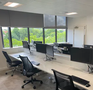 61-63 London Road, Redhill, Office To Let - Desks 1.jpg