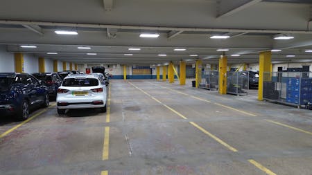 Apex House, 23-30 Hythe Road, London, Industrial/Logistics To Let - DJI_0671.JPG