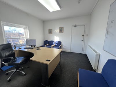 22 Victoria Avenue, Harrogate, Office To Let - 2nd Floor Office Suite