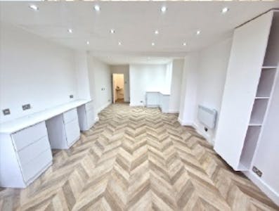 323 London Road, Stockport, Retail To Let - 2.jpg