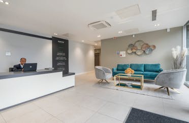 Carew House, Wallington, Offices To Let - carew reception.jpg - More details and enquiries about this property