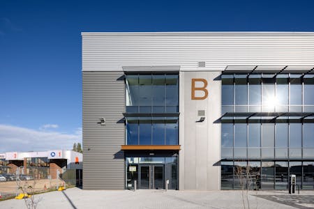 Unit B Railway Triangle, Portsmouth, Industrial/Logistics / Warehouse / Industrial / Warehouse To Let - UNIT B Railway Triangle 21.jpg