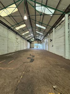 Unit A2 Vale Industrial Estate, Watford, Industrial / Light Industrial / Warehouse To Let - 3.jpg