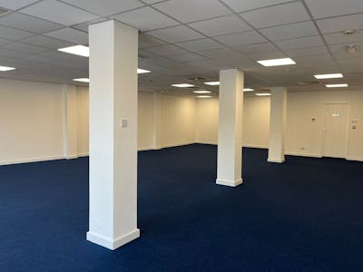 Stanmore Towers, 8-14 Church Road, Stanmore, Office To Let - IMG-20240802-WA0001.jpg