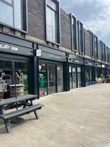 15 Stanley Square, Stanley Square, Sale, Retail To Let - 4.jpg