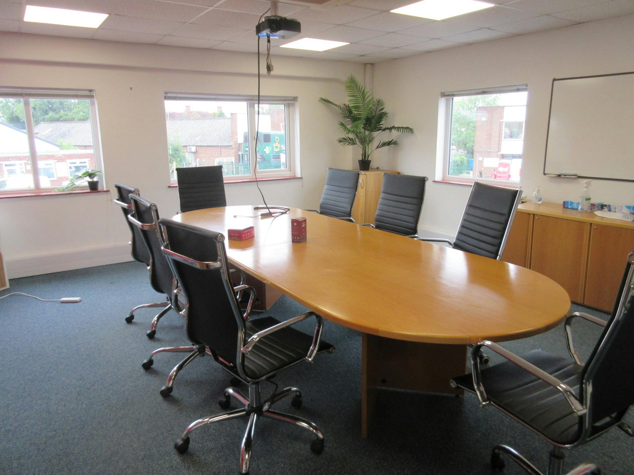 Ground and First Floor Offices, 2 Manor Way, Woking, Offices To Let - IMG_2637.JPG