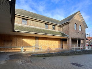 23 Ashton Square, Dunstable, Retail To Let - IMG_4774.JPG