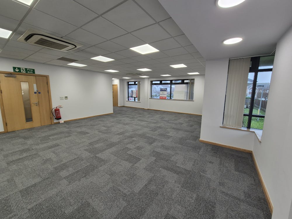 3 Conqueror Court, Watermark, Sittingbourne, Office For Sale - 20241212_104224.jpg