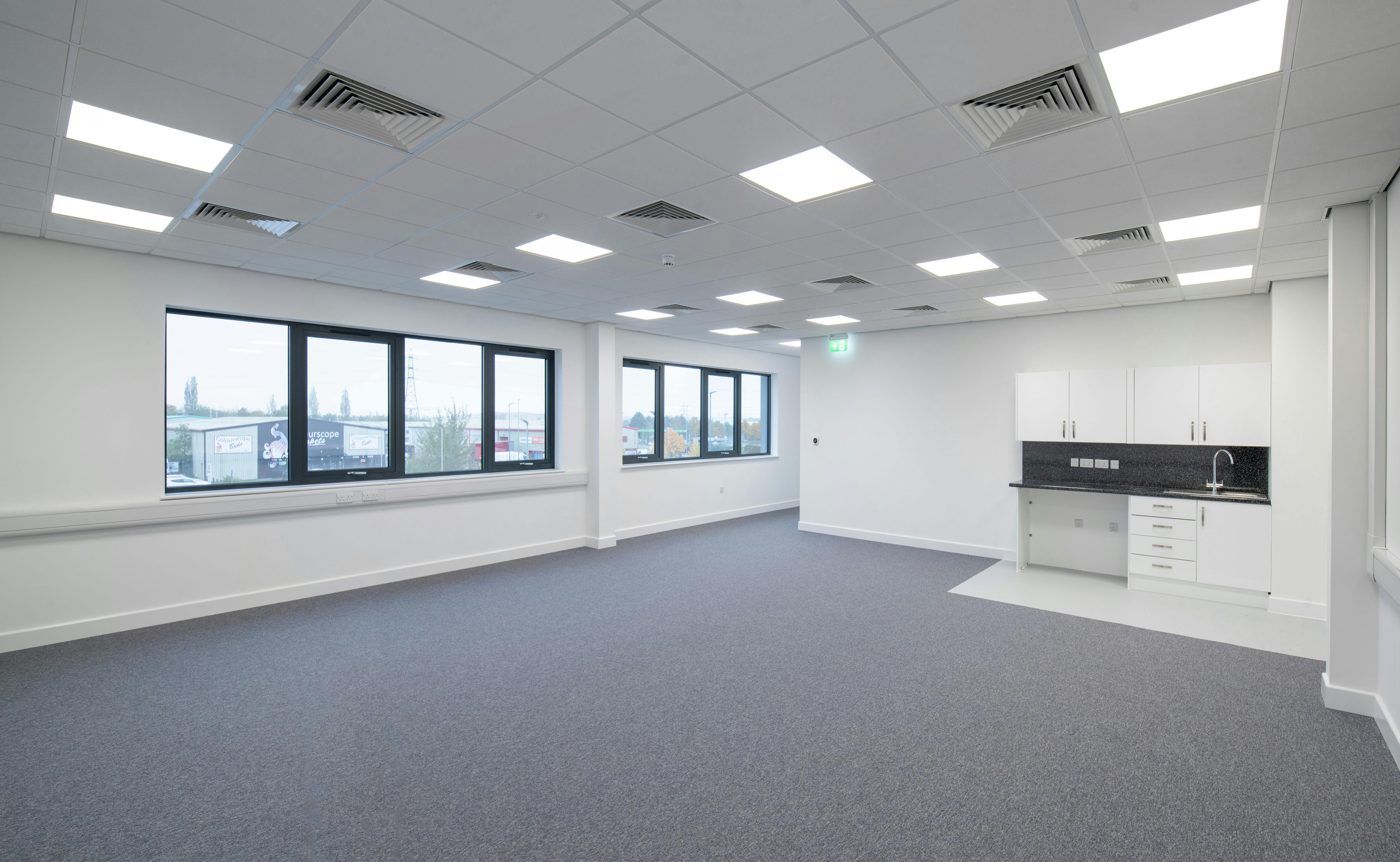 Industrial Unit in Corby - photo 4