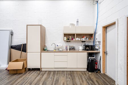 Unit 3 - 18 Plumbers Row, London, Retail To Let - Plumbers Row 18 U3 - Low Res 2.jpg