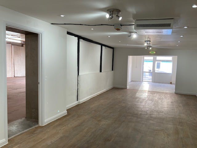 4 Guildford Road, Bagshot, Industrial / Warehouse To Let / For Sale - office 4.jpg