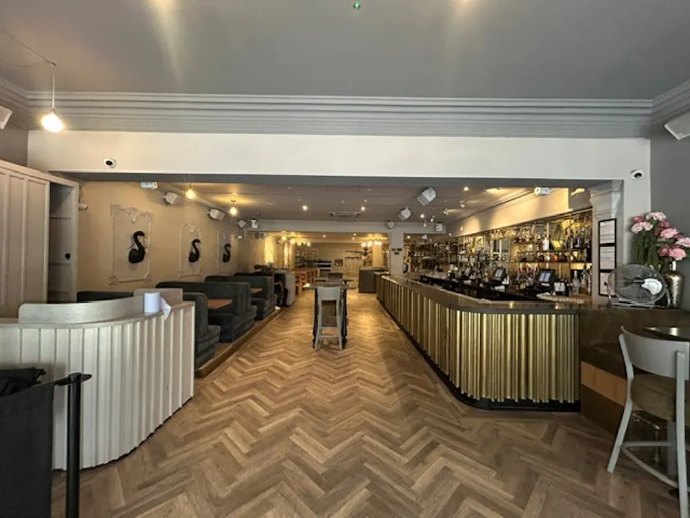 82 Deansgate - Main bar 1.jpg