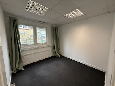 Unit 17 Clovelly Works Chelmsford Road, Rawreth, Office / Retail To Let - 42d33239-91c7-40a5-af5e-b5677a37576c.jpg