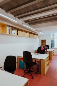 16 Northdown Street, 16A Northdown Street, London, Office To Let / For Sale - scriberia_open plan office desks.jpg