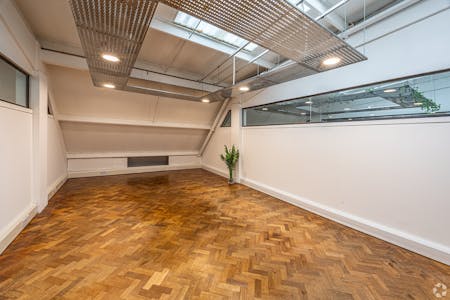 Matrix Studios, Matrix Studios, London, Office / Serviced Office To Let - Unit 34 002.jpg