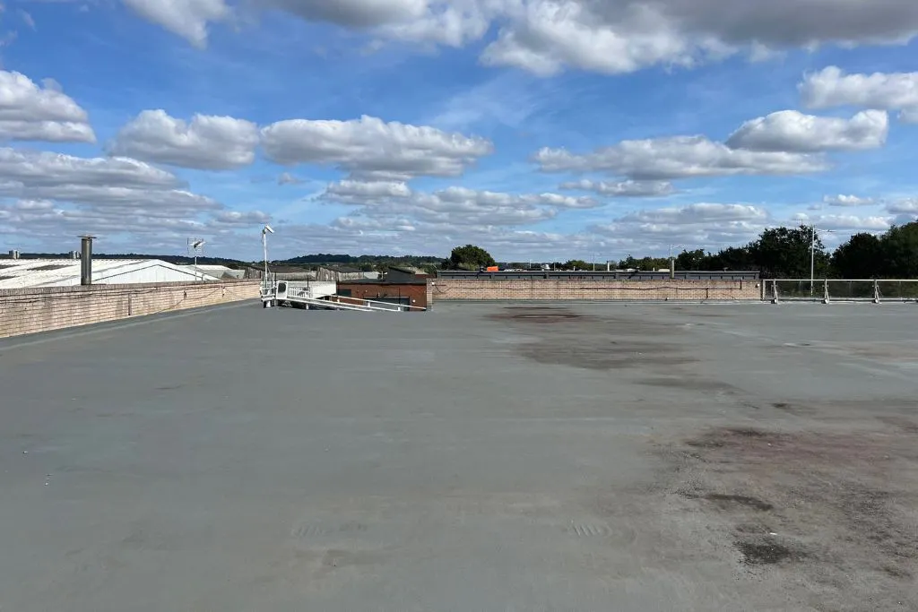 Industrial in Hainault