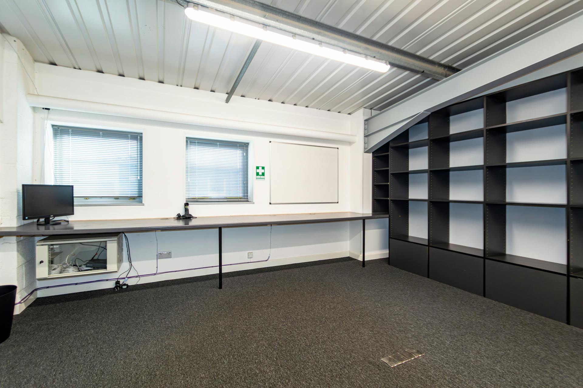 Retail/Shop in Poole - photo 4