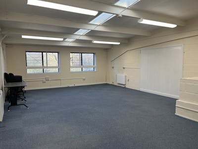 Office / Storage Units at Edison Workspace, 52 Edison Rd, Aylesbury, Office To Let - IMG_0901.JPG