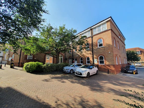 Exchange Square, Jewry Street, Winchester, Offices To Let - 20230810_172052.jpg