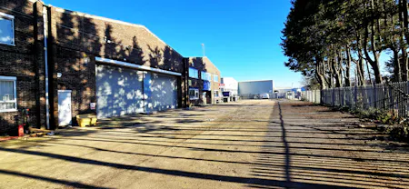 Unit 3 & Unit 5, Lancing Business Park, Lancing, Industrial To Let - 20251121_120828 - Edited.jpg