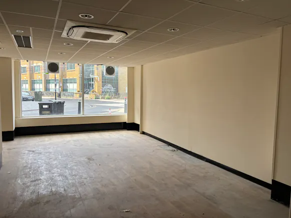 45-47 Queen Street, Maidenhead, Investment / Retail For Sale - IMG_0074.JPEG