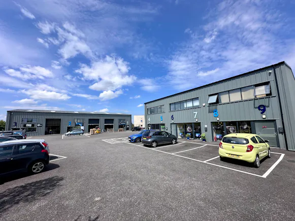 Goodchild Parkway, Aylesbury, Industrial / Investment / Other / Retail For Sale - ESTATE.jpeg