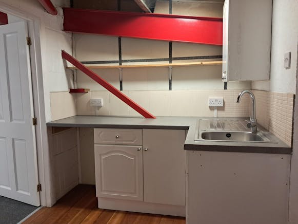 Unit 32, Longshot Industrial Estate, Bracknell, Industrial To Let - 1000001406.jpg