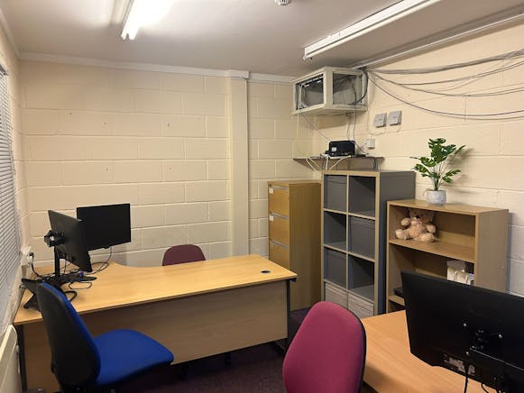 Unit 7, Swansea, Offices To Let - Office2.jpg
