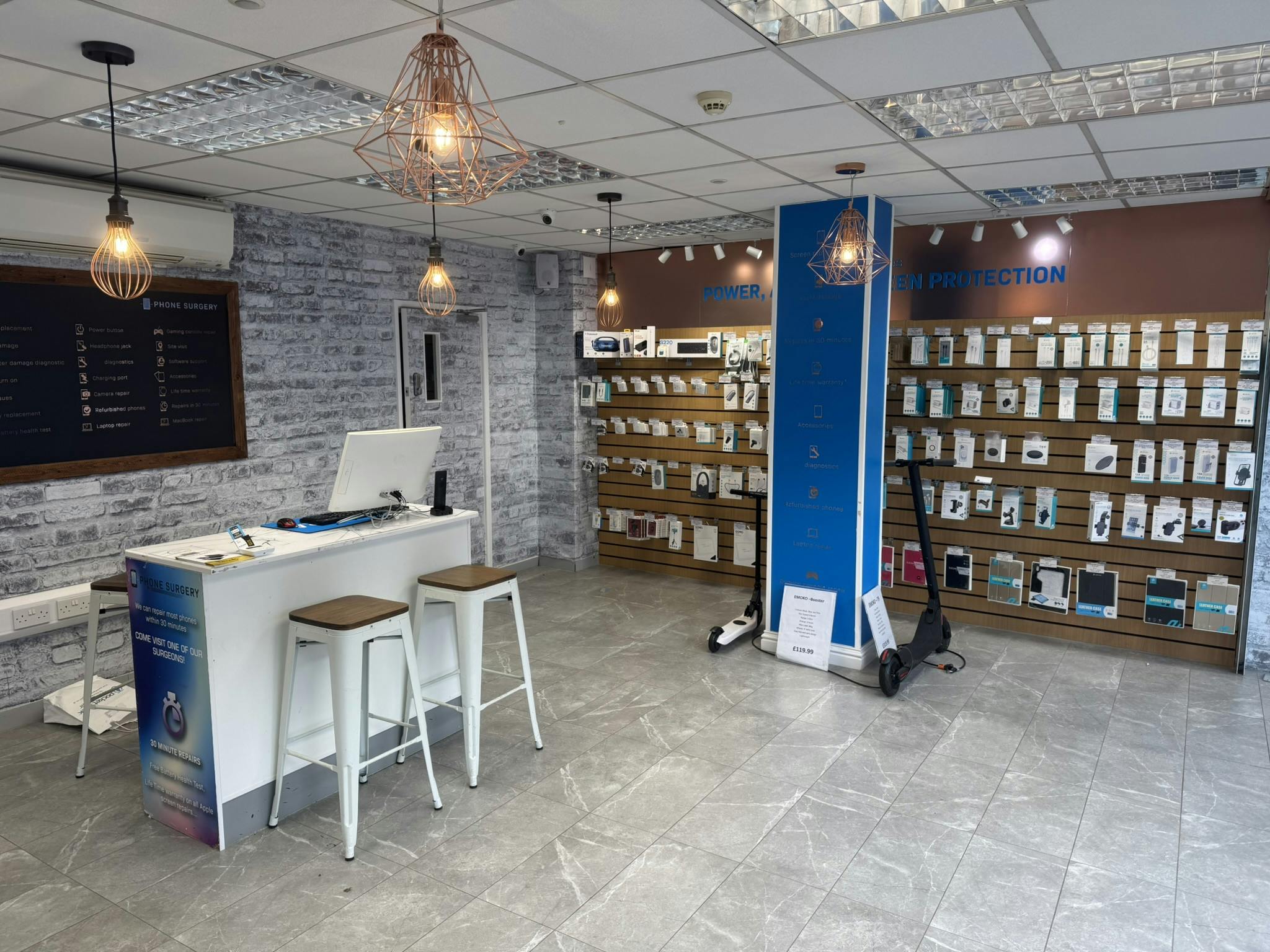 111-113 Guildford Street, Chertsey, Retail To Let / For Sale - IMG_6632.JPEG