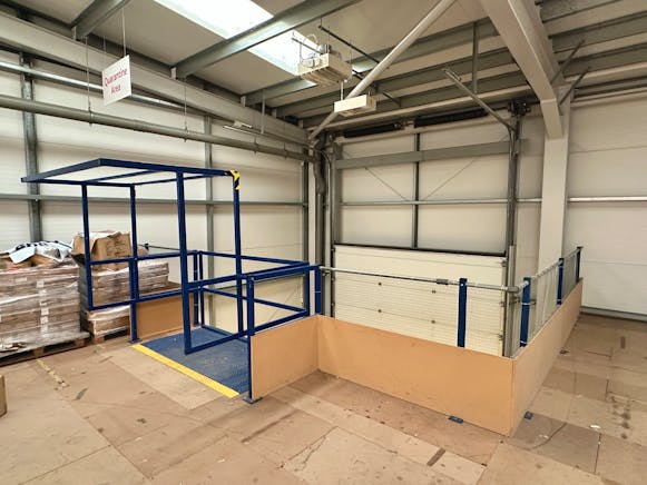Unit 7 Premier Business Park, Luton, Industrial For Sale - IMG_6847.JPG